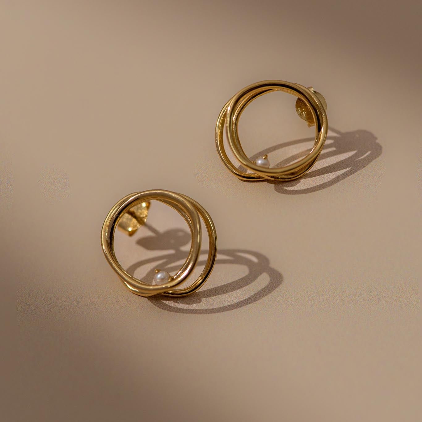 Monthly Jewellery Subscription Box - Gold Jewellery- Intriguing Treasures - Women Gift Ideas - Dainty London jewellery subscription, gold vermeil jewellery, silver jewellery gift, monthly jewellery box, surprise jewellery gift, dainty gold jewellery, gift for her, birthday gift idea, holiday jewellery gift, handcrafted jewellery, elegant jewellry box, jewelry lover gift, unique jewelry surprise
