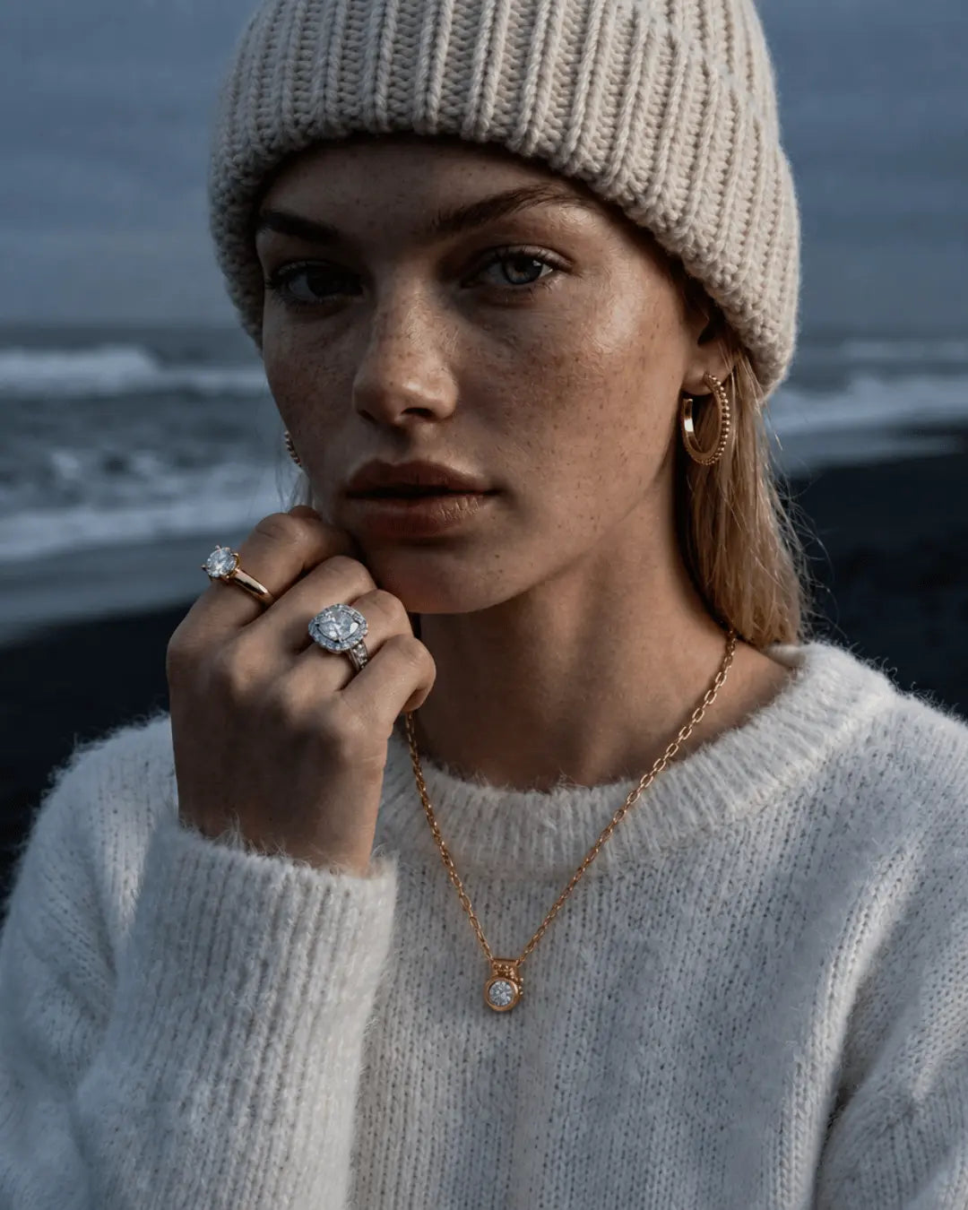 luxury fine jewellery, diamond and solid gold and platinum dainty london