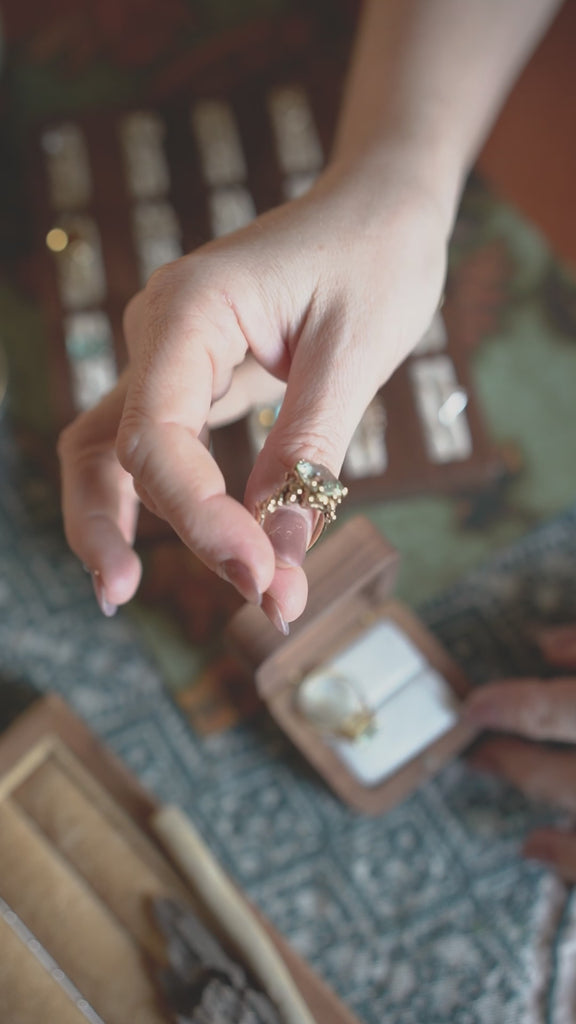 green quartz ring, nature-inspired jewellery, cocktail ring for her, gold vermeil jewellry, unique gift for women, handcrafted jewelry, boho style ring, organic design ring, wedding anniversary gift, statement jewellery, eco-friendly jewelry, special occasion ring, gift for her