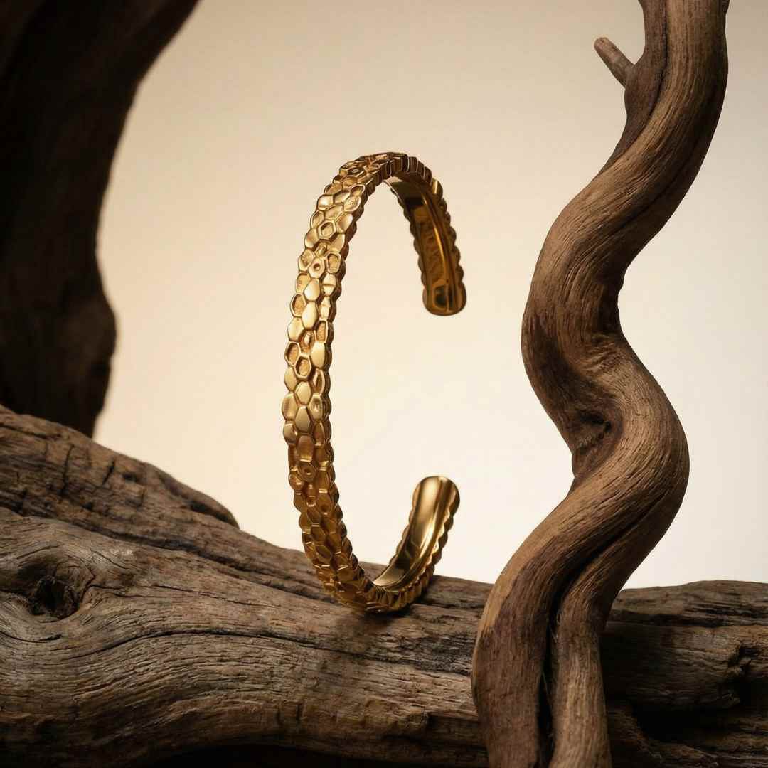The Gold Artemis Bangle – Timeless Geometric Gold Vermeil and Silver Bangle, Elegant Jewelry for Women, Perfect Gift for Birthdays or Anniversaries
