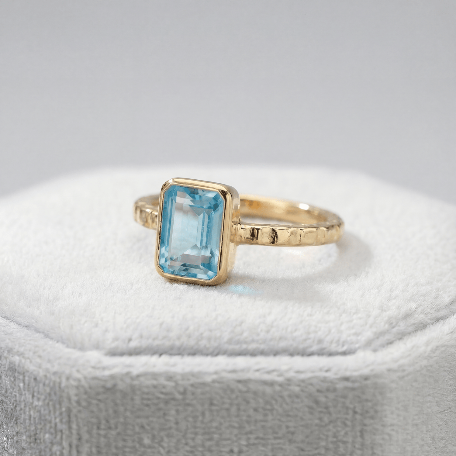 sky blue topaz ring, ocean-inspired jewellery, rustic band ring, adjustable gemstone ring, sea glass style ring, handmade sea jewelry, meaningful gift, beach lover gift, vacation jewelry, boho gemstone ring, sterling silver ring, unique gemstone band, summer accessory