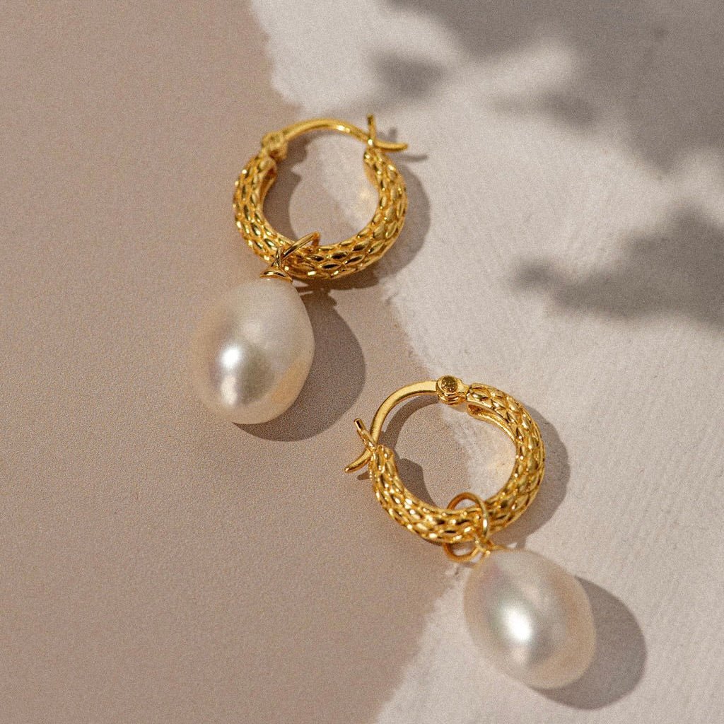 Intriguing Treasures GOLD Jewellery Subscription Box - Dainty London